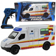 RC Távirányítós fehér Ambulance mentőautó fényeffektekkel 2,4GHz 1/12-es méretarány 30cm