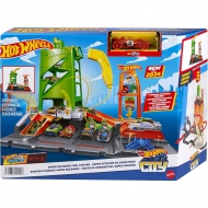 Hot Wheels: City töltőállomás pályaszett 1db kisautóval - Mattel