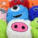 Fuzzy Monsters szőrös plüss labda többféle változatban 23cm